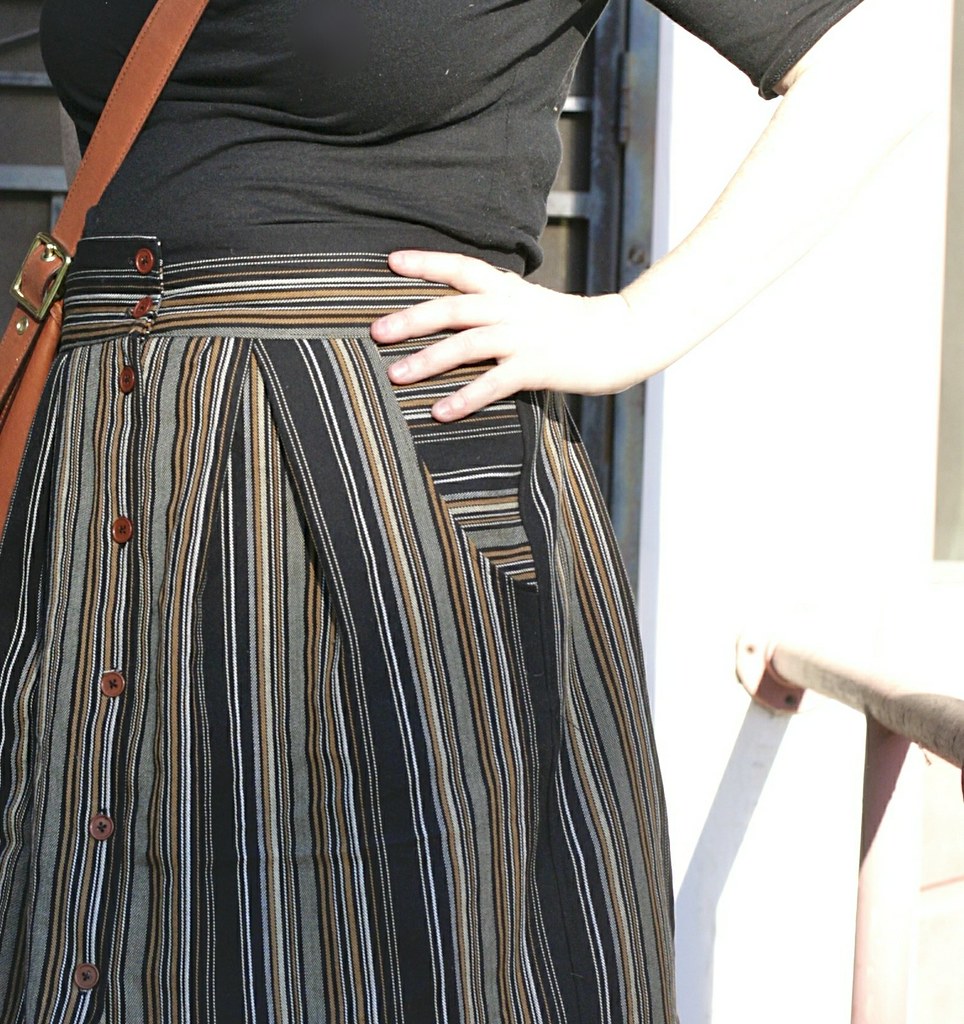 Kelly Skirt in Stripe - pocket detail