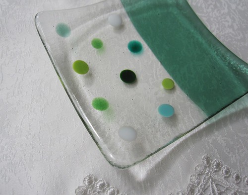 水玉の角皿・・・淡いグリーン by Poran111