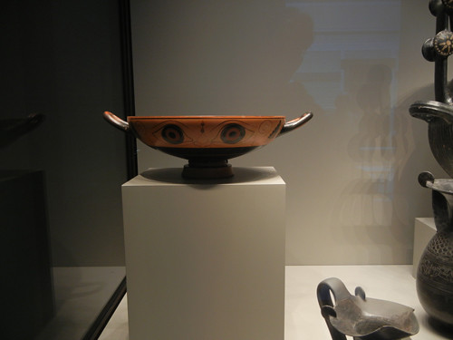 DSCN7261 _ Wine Cup with Eyes, Greek, c. 520 B.C., Getty Villa, July 2013