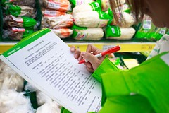 台灣綠色和平邀請全民一起來檢驗超商量販店農藥禁用政策。（圖片來源：台灣綠色和平）