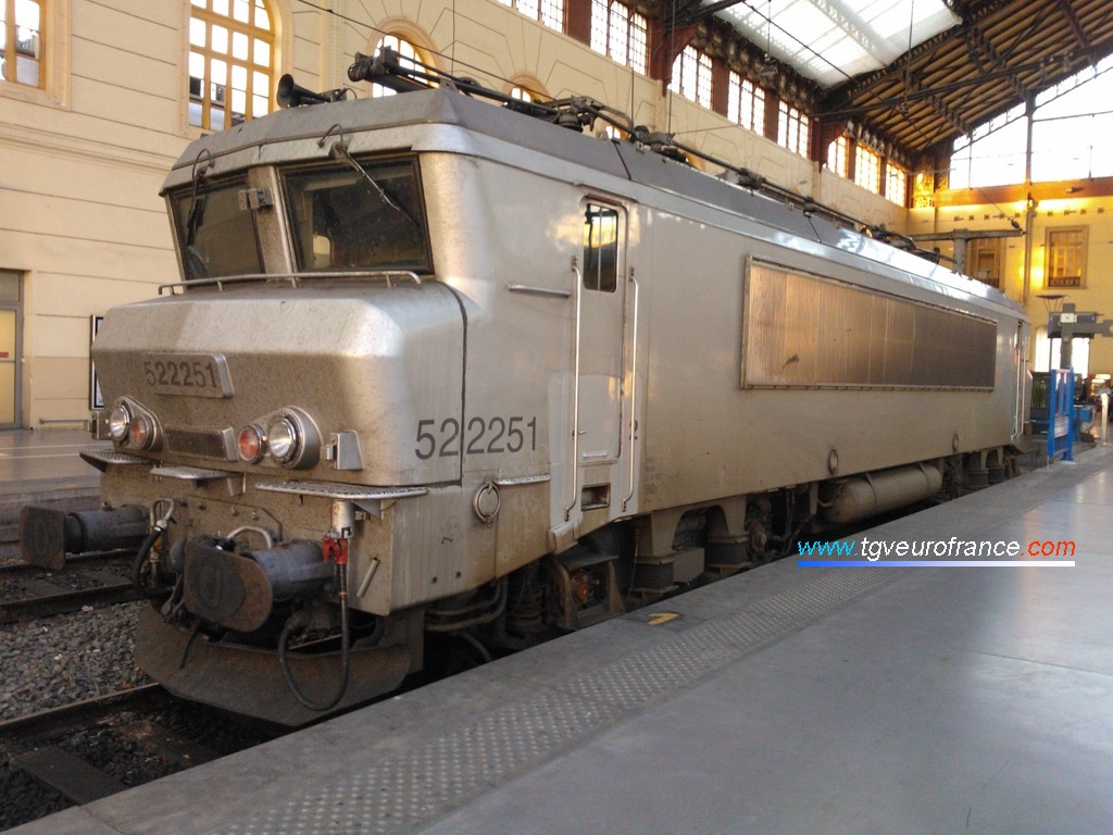 La locomotive BB 22251 SNCF de l'activité Corail Intercités