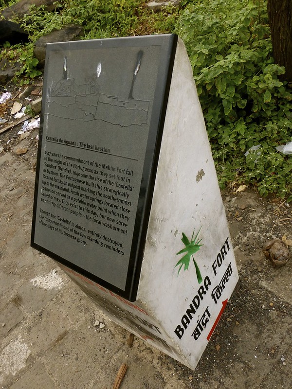 Bandra Fort - history on a plaque