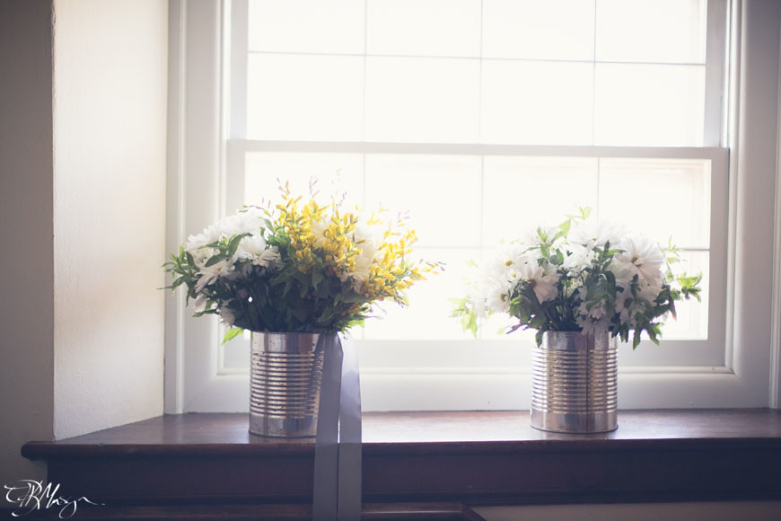 Flowers_cans_window