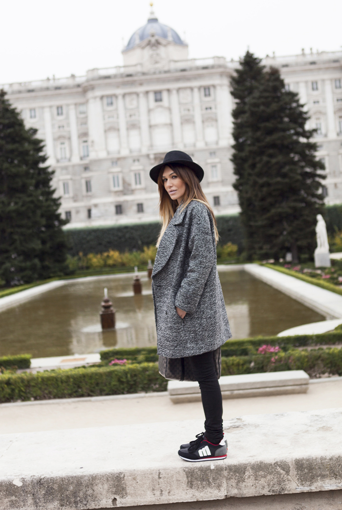 street style barbara crespo black and plaid outfit fashion blogger C&A gucci mustang