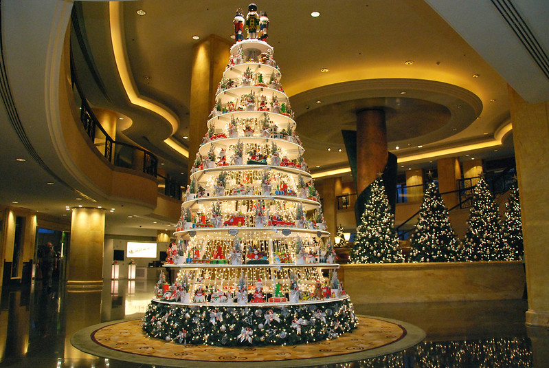 Shangri-La Hotel Kuala Lumpur's Christmas Charity Tree 2013.jpg