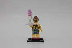LEGO Collectible Minifigures Series 11 (71002) - Diner Waitress