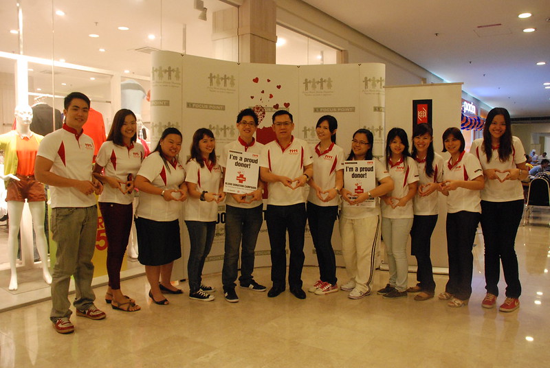 President Dato' Liaw and the CSR Team.jpg