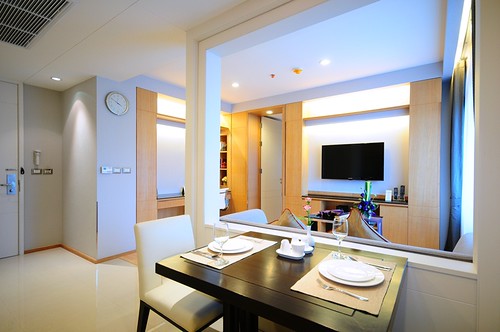 Room Only’ Offer for One – Bedroom Suite 55 sq.m. at THB 2,973 per night ! by centrepointhospitality