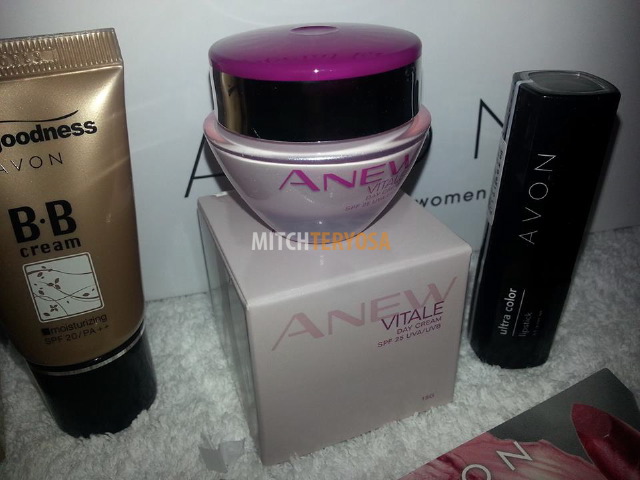 Anew Vitale Day Cream , Php399