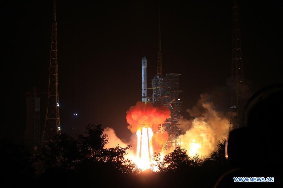 Chang'e-3 night launch from Xichang