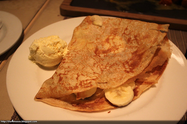10 at Claymore - Banana Crepe with Ice Cream