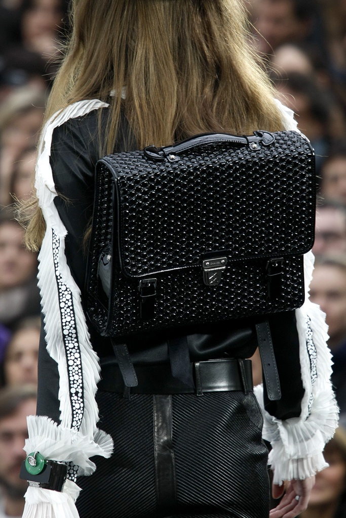slide-show-chanel-novelty-bags11_145532450824.jpg_gallery_max