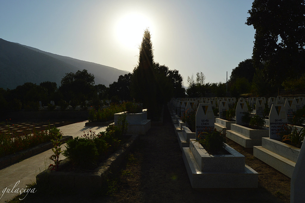 Qendîl Martyr’s Cemetery