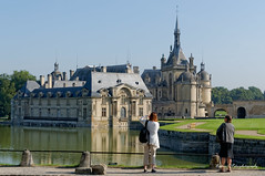 Let us visit France the castle of Chantilly and the museum of the horse Visitons la France le château de Chantilly et le musée du Cheval