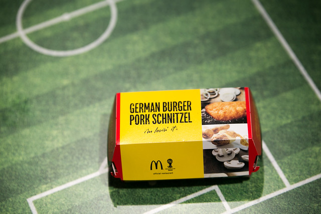 ドイツバーガー ポークシュニッツェル FIFA World Cup 公式ハンバーガー