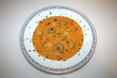 Paprika-Kartoffelsuppe mit Bratwurstklößchen / Bell pepper potato soup with meatballs