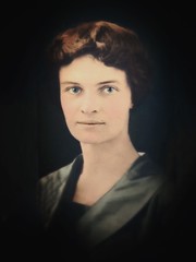 2x Great Aunt Bertha Knoll (1897-1984)