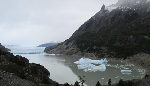 Torres del Paine: trek du W. Jour 4: le glacier Grey et ses icebergs.
