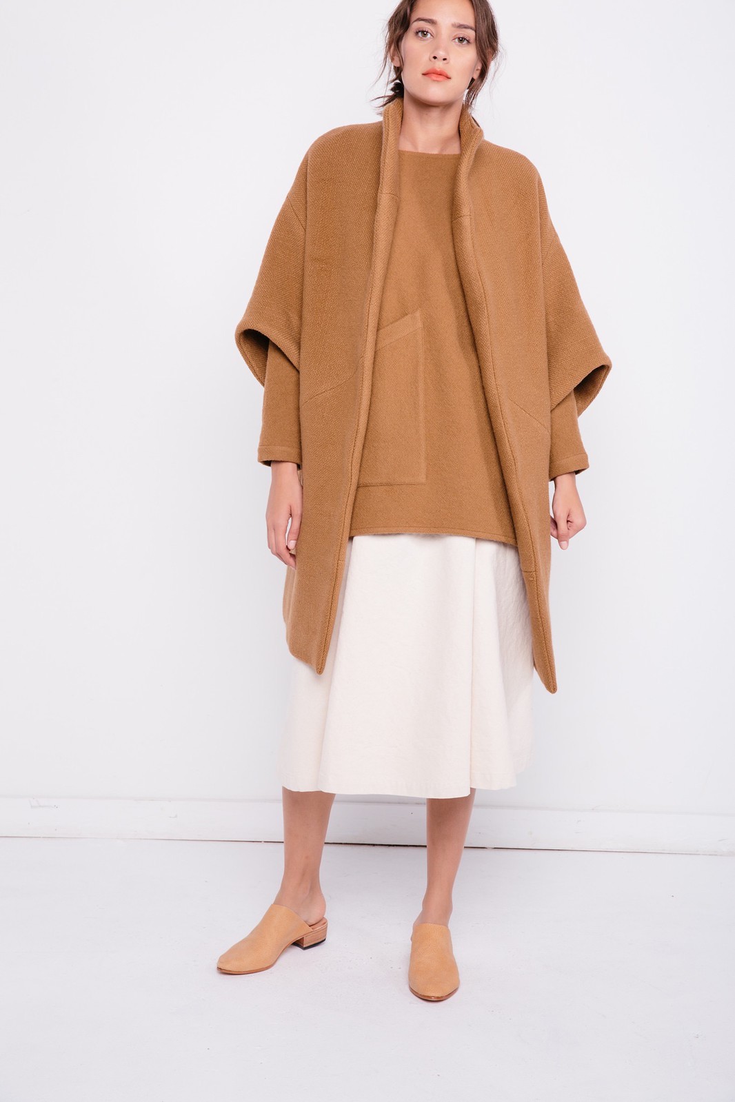 04-elizabeth-suzann-product-harper-tunic-camel-felted-wool