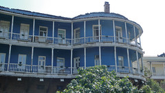 Typowa architektura Tbilisi.
