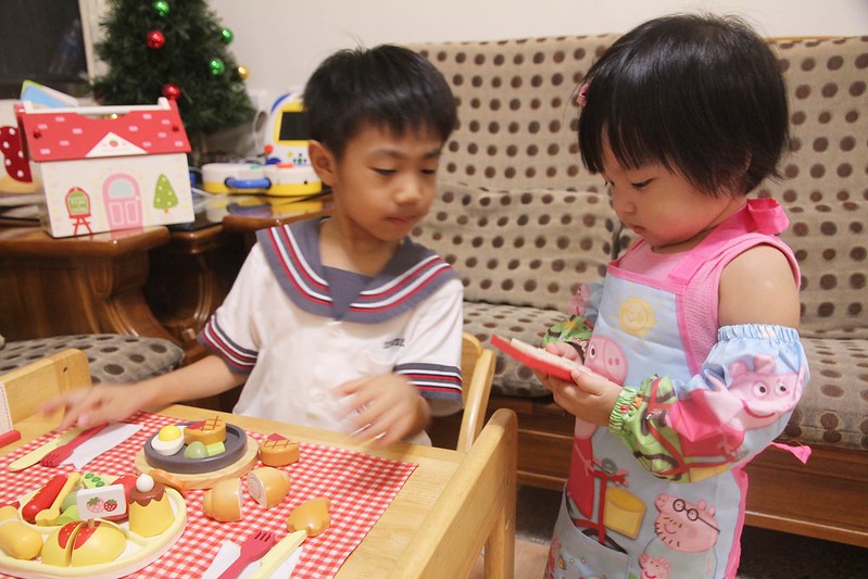 日本 Mother Garden 野草莓家庭餐館組、小白兔繽紛派對點心盒、野草莓公主茶具組