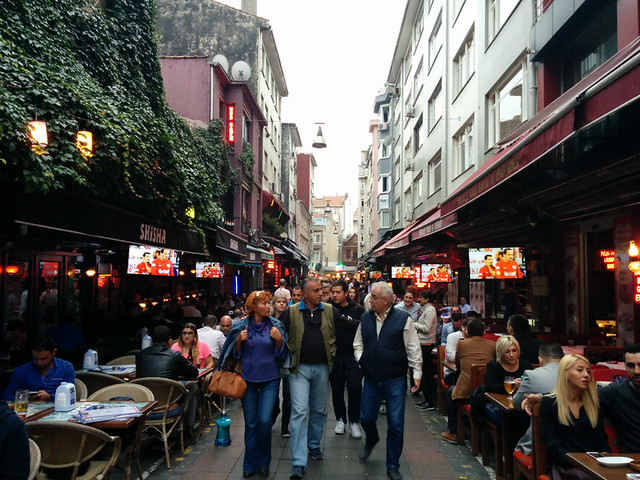 busy street in Kadıköy