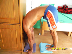 Eric Lon self stretching with the Methode Mezieres