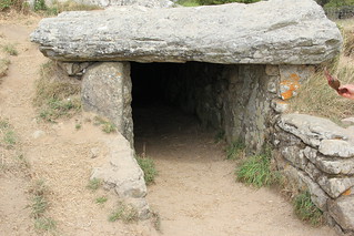 Entrée du dolmen des pierres plates