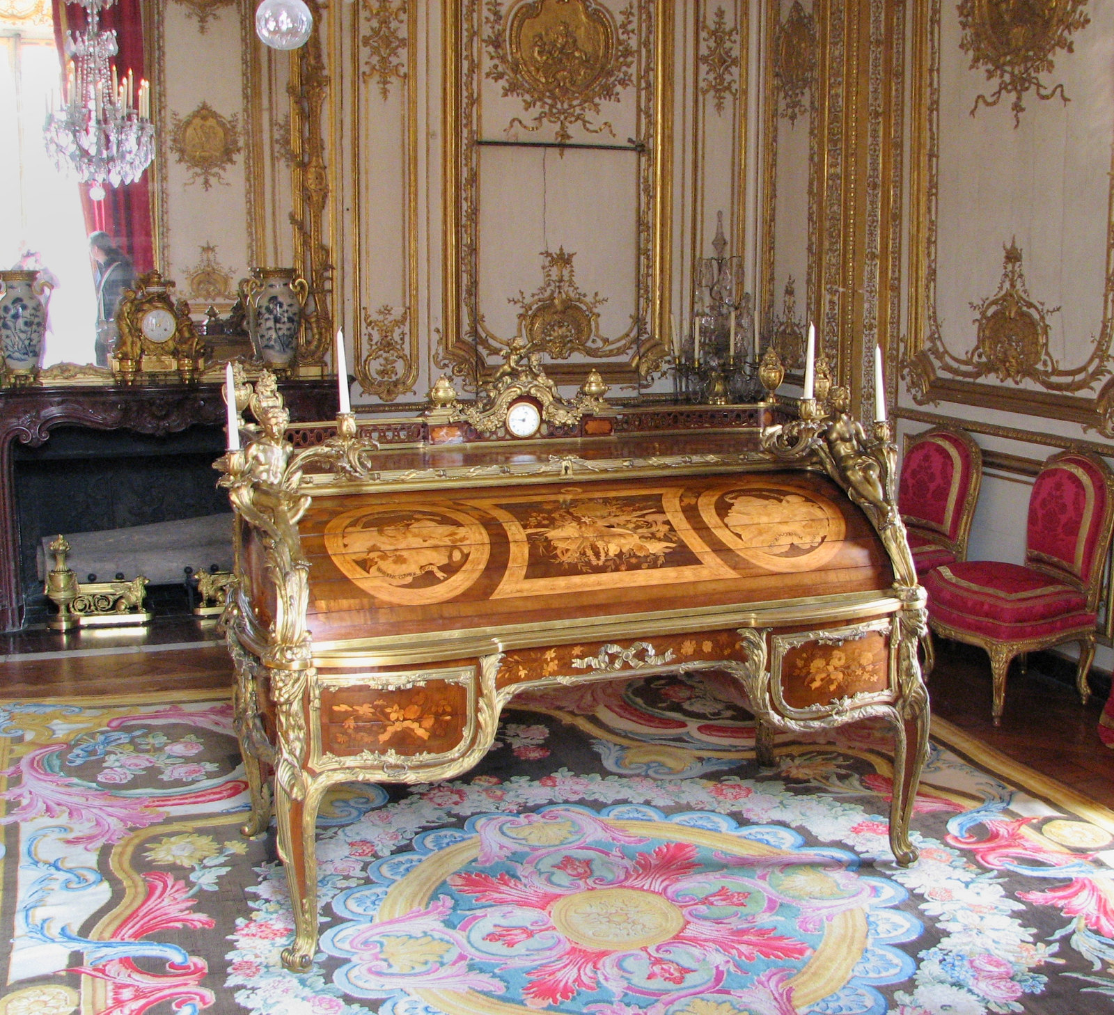 The King's Desk. Louis XV's roll-top secretary, designed between 1760 and 1769. Credit TCY