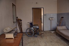 Abandoned clinic 