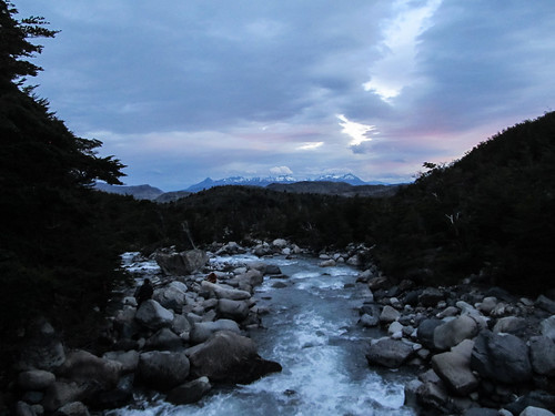 Torres del Paine: trek du W. Jour 2: les alentours du camping gratuit Italiano. Eau potable bien sûr ;)