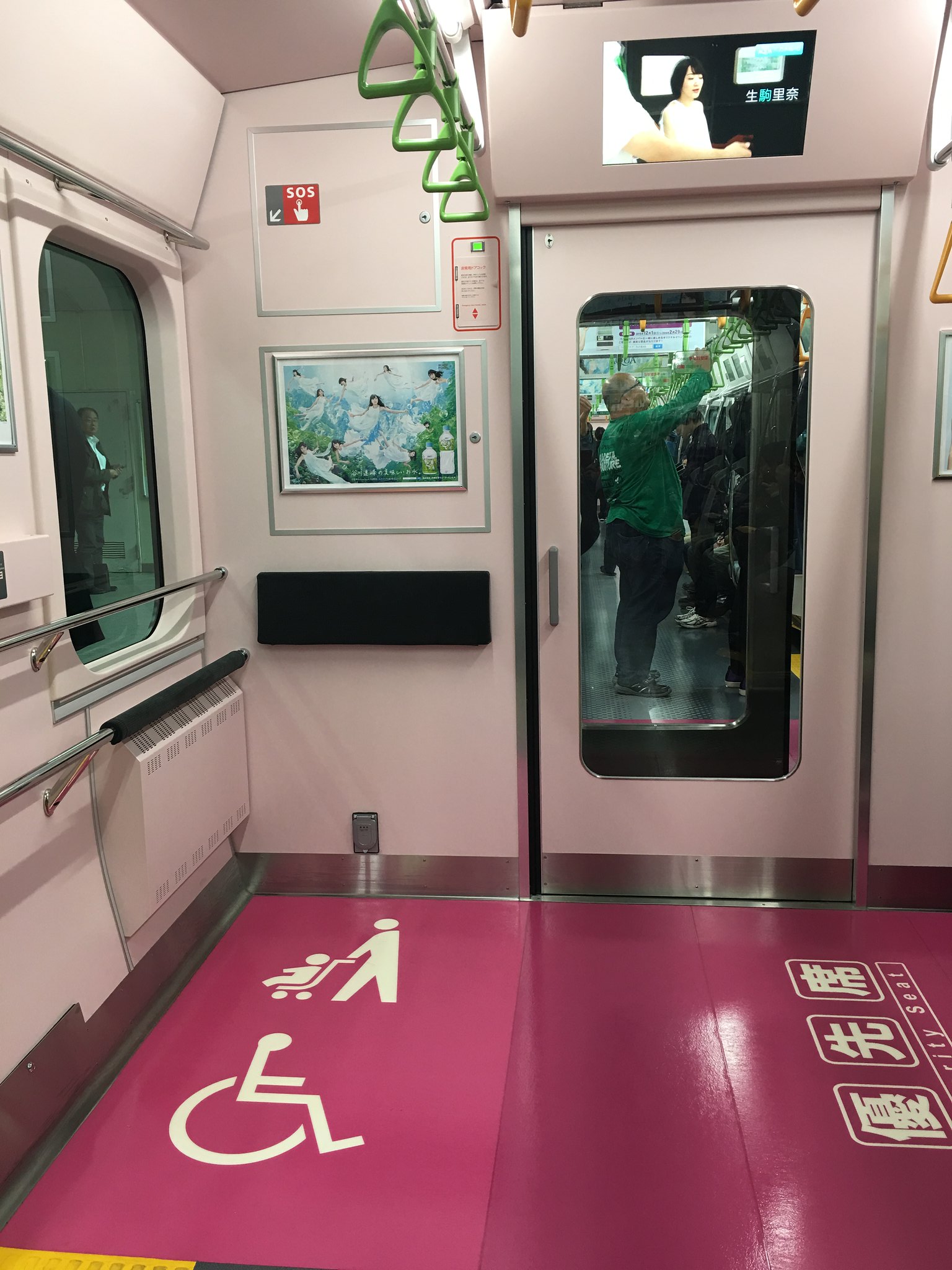 https://experiencetokyo.net/spotted-the-new-e235-jr-yamanote-line-train-on-a-test-run/