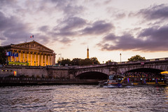 Paris - La Seine à la tombée de la nuit