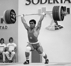 Alexander Varbanov 211.5 WR C&J (75 kg class) 1985