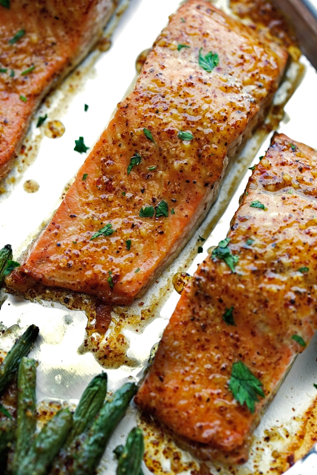 One Sheet Pan Honey Mustard Salmon with Green Beans - An easy weeknight dinner that's all baked in one pan! #roastedgreenbeans #roastedsalmon #honeymustard #honeymustardsalmon | Littlespicejar.com @littlespicejar