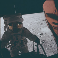 Apollo 12 Magazine 46/Y