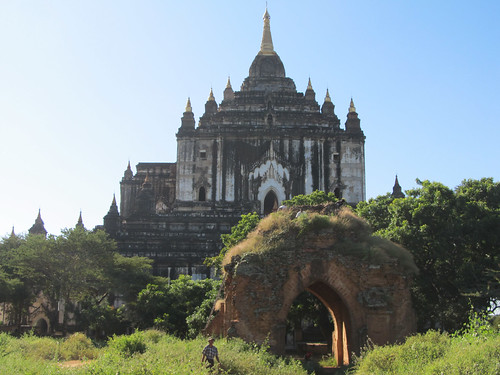 Old Bagan: le temple Thatbyinnyu Pahto