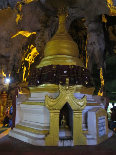 Pindaya: la grotte aux 8000 bouddhas
