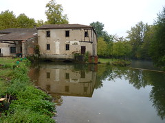 En route to Albi - the mill at Realmont  (3)