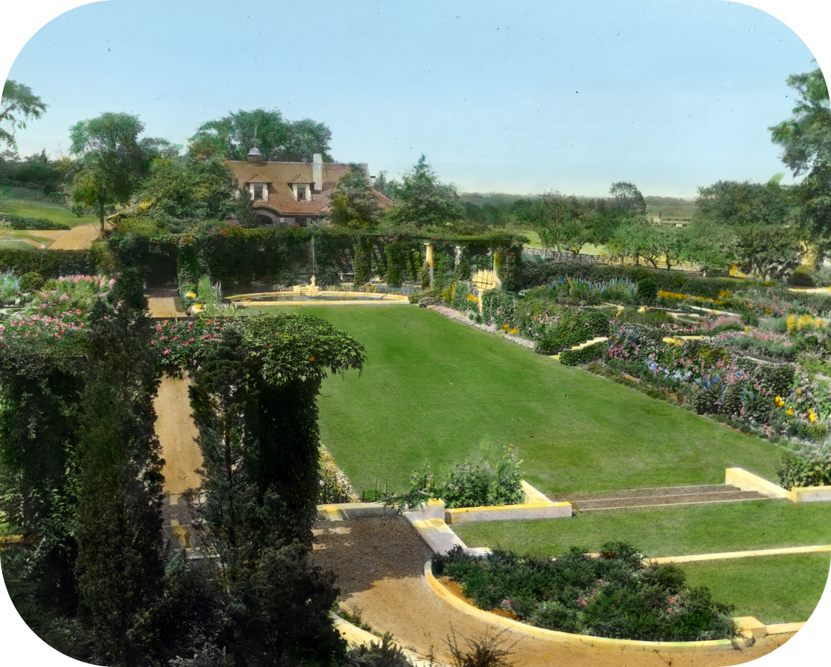 Arnold Schlaet house, Campo Point, Saugatuck, Connecticut. View from house to sunken garden