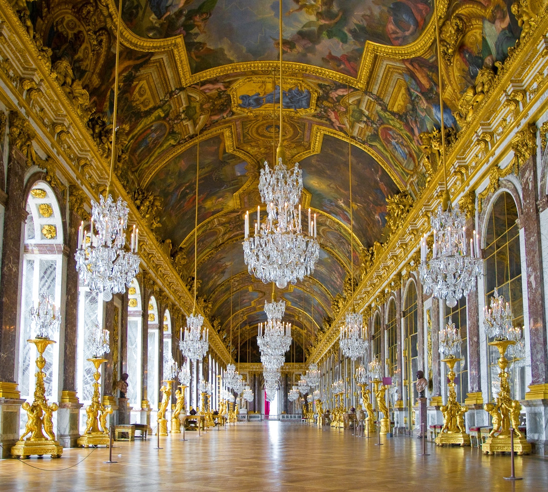 Palace of versailles, Hall of Mirrors. Credit Thibault Chappe