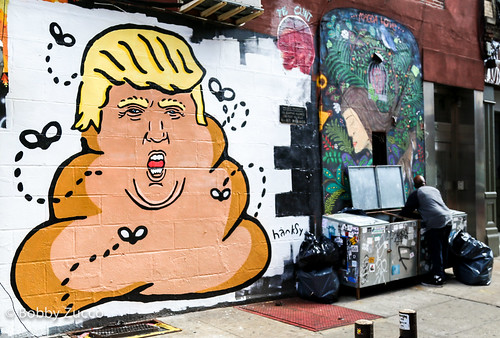 Hanksy Street art Trump.... NYC