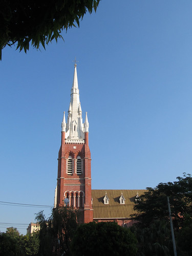 Yangon dans toute sa diversité: une église