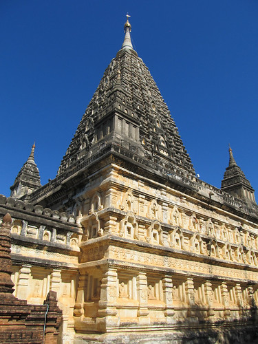 Old Bagan: le temple Mahabody