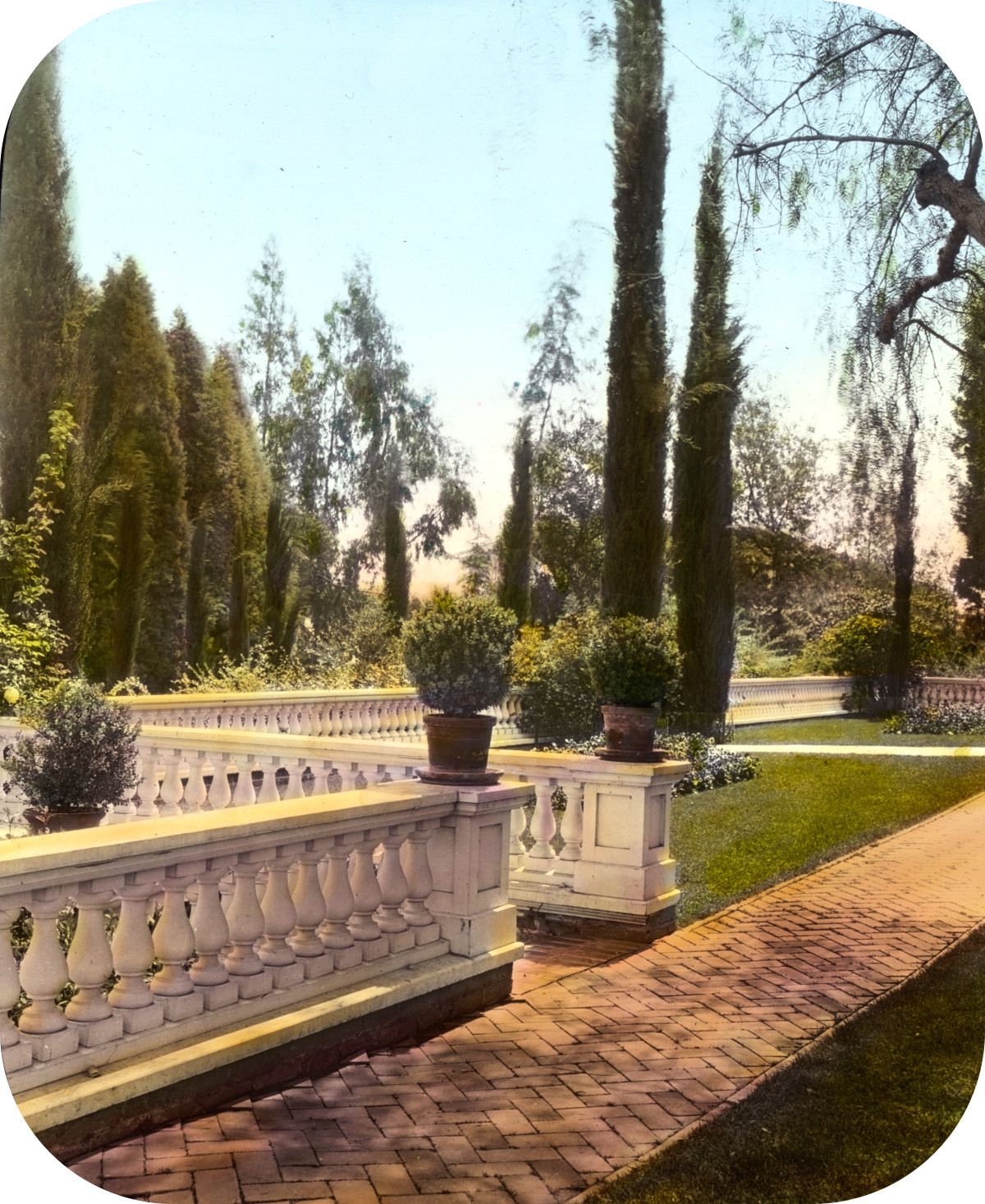 Mrs. Francis Lemoine Loring house, 700 South San Rafael Avenue, San Rafael Heights, Pasadena, California. Terrace balustrade
