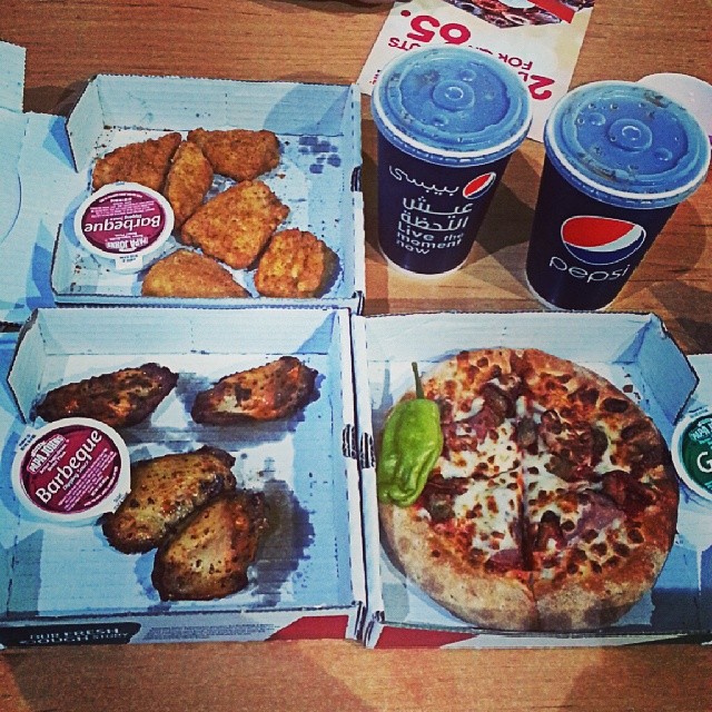 Papa John's for lunch earlier with sis ^^