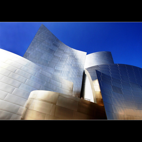 sunlight color building art metal architecture reflections stainlesssteel shadows quote contemporary wideangle 7d lecorbusier society frankgehry waltdisneyconcerthall 348 project365 artdigital 1crzqbn assembledinthelight netartii