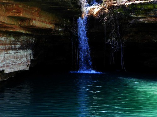 waterfall missouri waterfalls ozarks naturepark gloryhole dogwoodcanyon natureparks