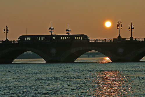 morning france sunrise soleil 33 bordeaux tram pont pontdepierre garonne tramway matin fleuve aquitaine gironde