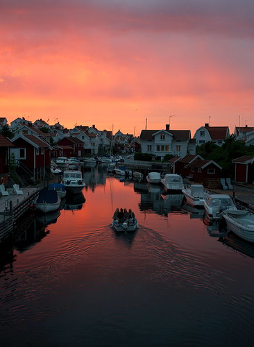 sunset water boat town heaven grundsund